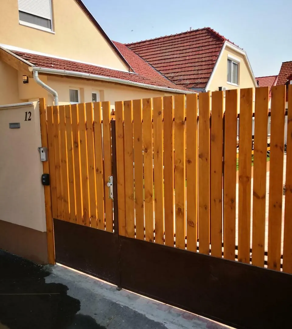 Apartment Green Garden Plus Apartman Budapest Hungary